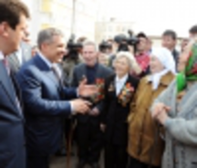 Tatarstan President and Mayor of Kazan was visited veterans new tenants