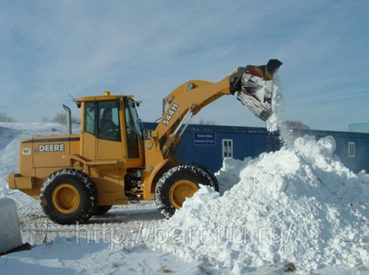 Снег с улиц Казани вывозят на 32 полигона