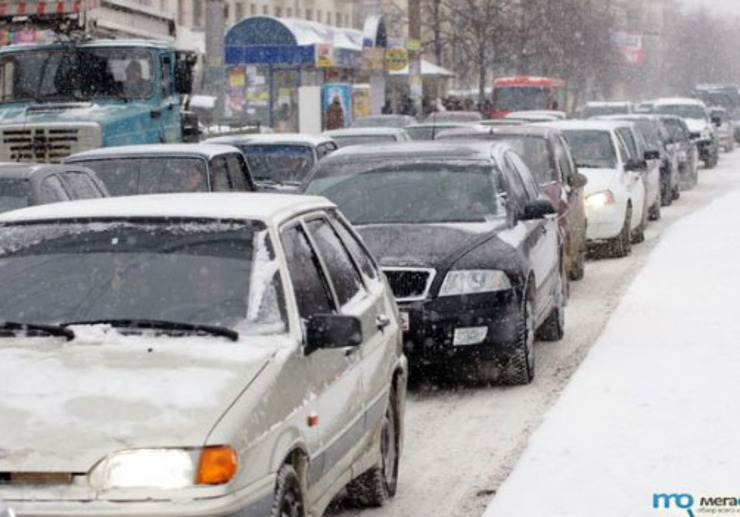 Перед Новым годом на дорогах Казани станет на 100 тыс. автомашин больше