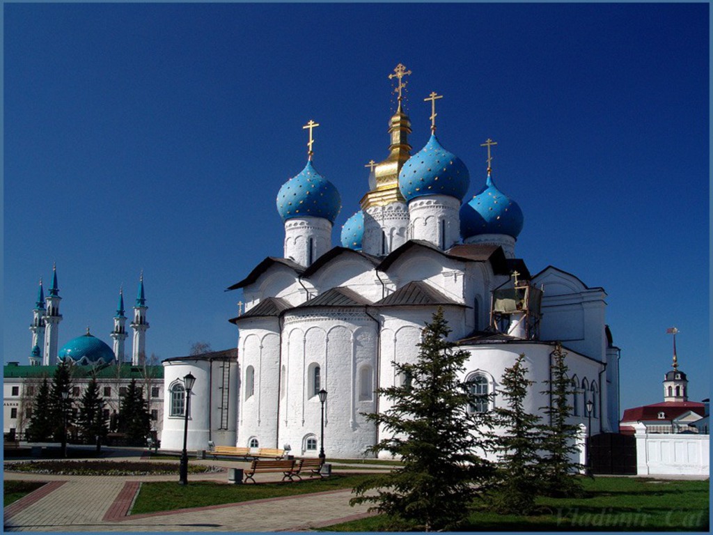 Казанские православные храмы. Благовещенский собор Казанского Кремля. Собор Благовещения Казань. Церковь в Кремле Казань. Благовещенск собор Казань.