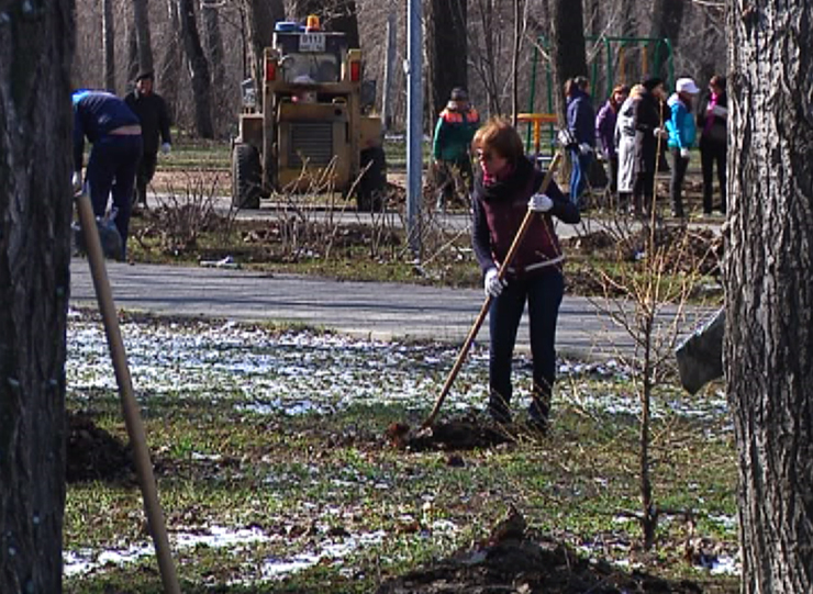 В Казани прошел общегородской субботник