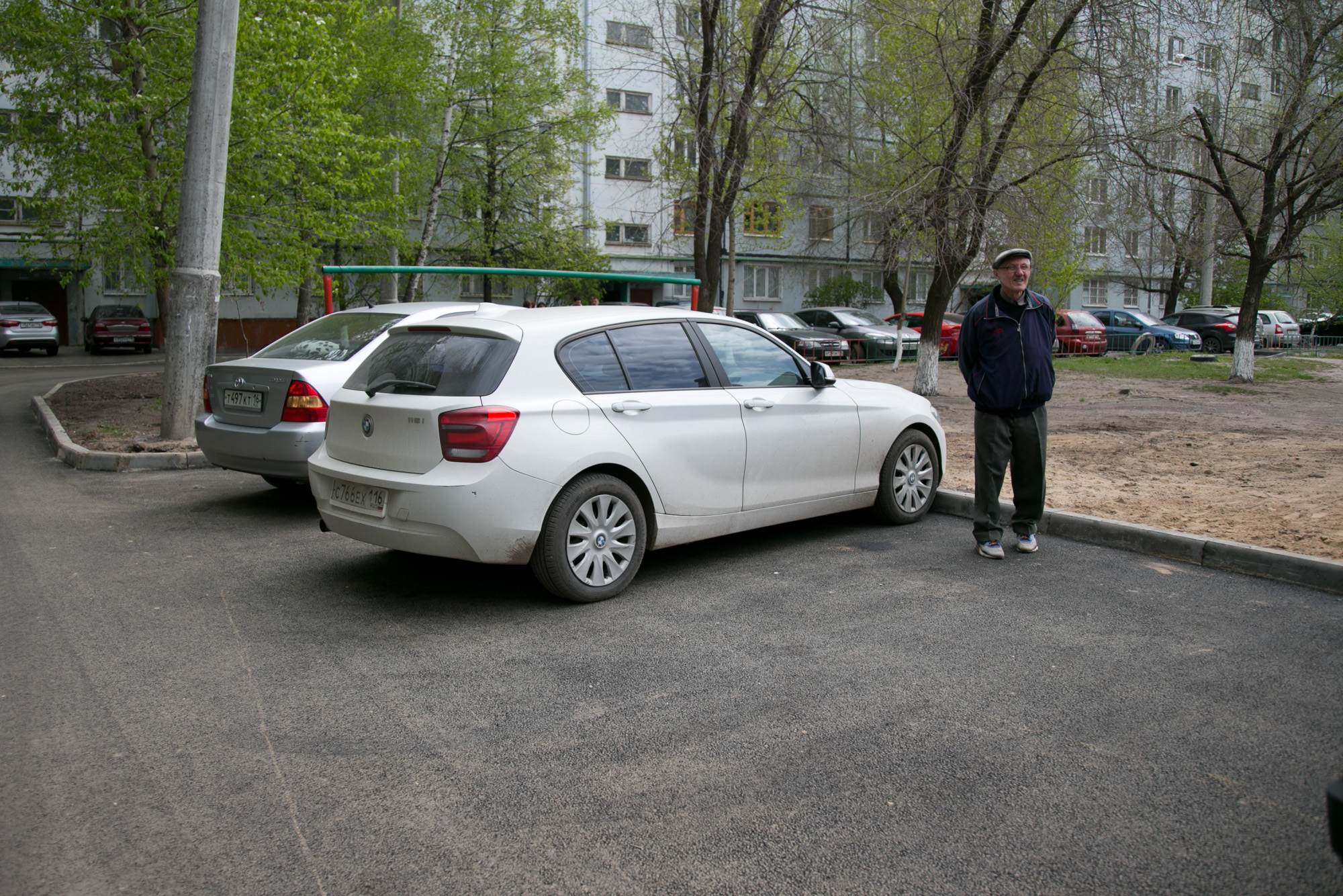 Где можно оставить машину в казани. Казань регион авто. Мэр Казани на авто. Казань машинки.