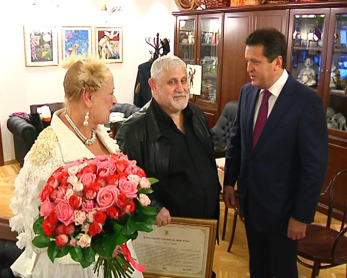 Ilsur Metshin congratulated Alexander Slavutsky on his anniversary