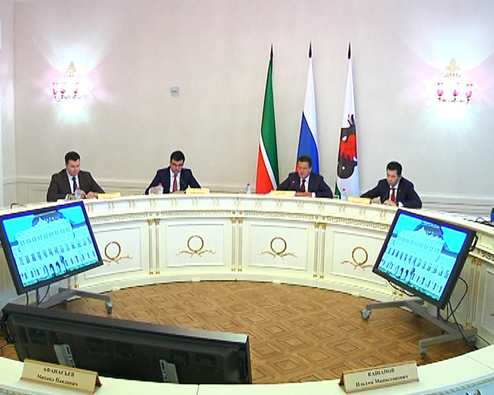 The meeting in the City Hall with the heads of districts of the Kazan agglomeration, 10/19/2018