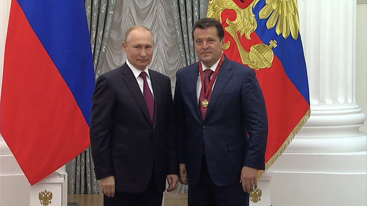 Vladimir Putin awarded Ilsur Metshin the Order of Merit for the Fatherland, III degree