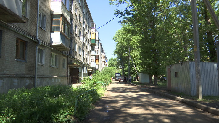 Ilsur Metshin assessed the course of the overhaul of houses on Tinchurin Street