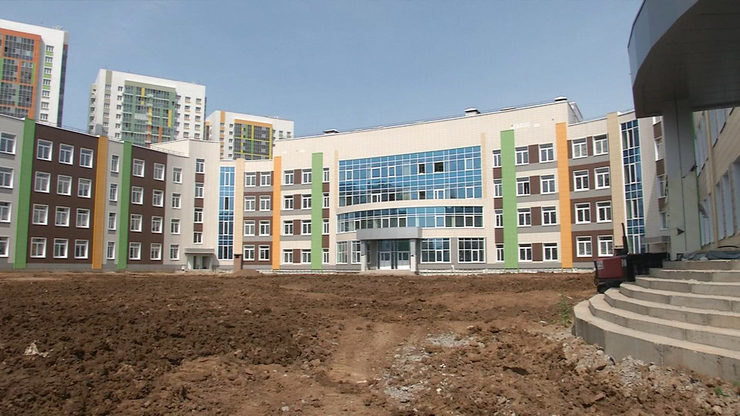 I. Metshin assessed the construction of the school in the residential complex "Vesna"