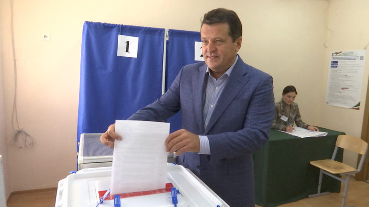 The mayor of Kazan voted at the Tatarstan State Council elections