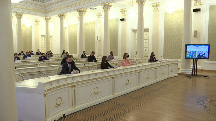 Казанда Яшьләр парламентының I утырышы узды