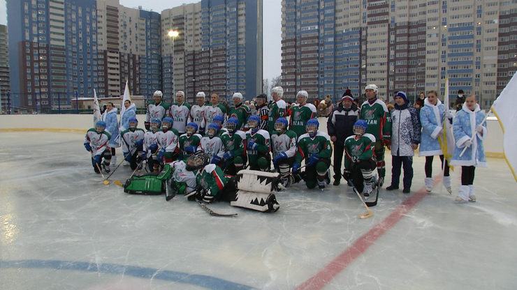 Ilsur Metshin played in a friendly match with students of lyceum №182