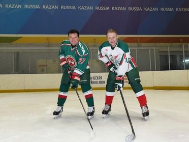 The Mayor of Kazan awarded a hockey player Andrey Pisarev for his contribution to the development of sport in Tatarstan