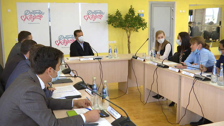 Ilsur Metshin holds a meeting dedicated to helping people with disabilities