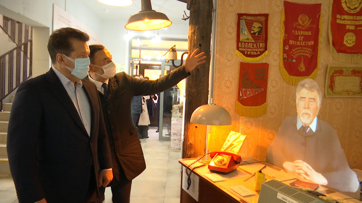 I.Metshin visits the Museum of Housing and Utilities Services at the Yutny Dom property management company