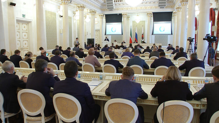 XIII session of the Kazan CIty Duma at the Town Hall, 15.04.2022