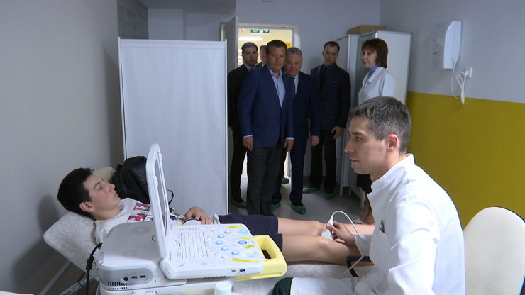 Ilsur Metshin visits the medical unit of the Volga Region University of Physical Culture and Sports
