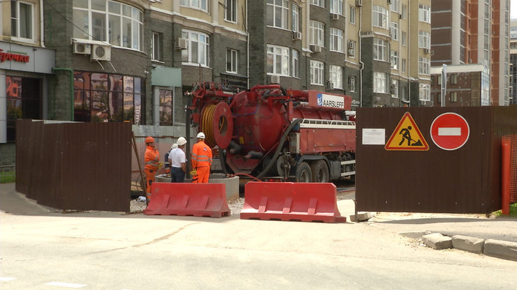 The Mayor of Kazan inspects the reconstruction of the third northern sewer