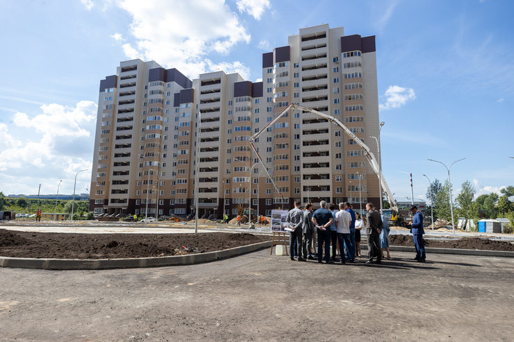 A sports ground to be equipped on the site of the collapsed underground car park on Universiade Avenue