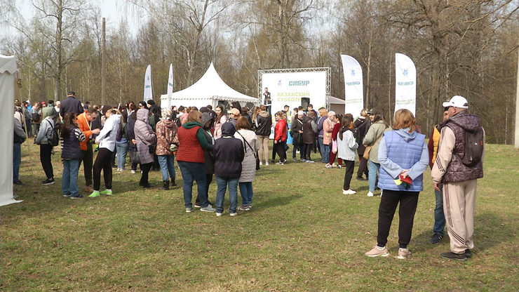 I.Metshin takes part in the city clean-up