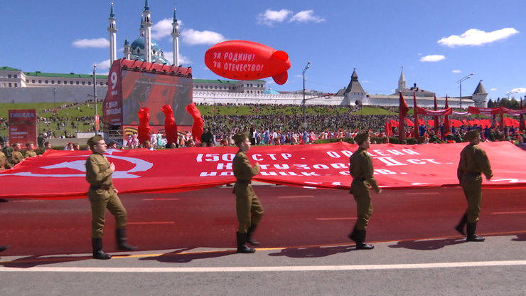 В Казани прошел парад, посвященный празднованию 78-й годовщины победы в Великой Отечественной войне