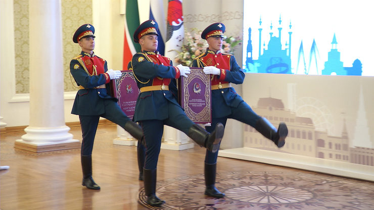 Honoring of the distinguished residents on the Day of the City and the Republic in Kazan