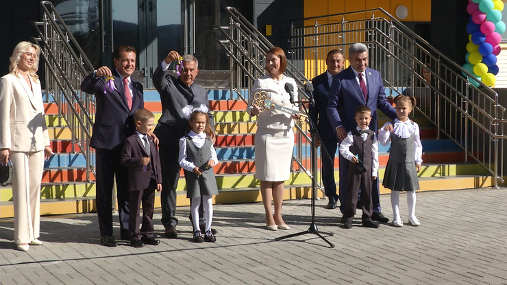 Rais of Tatarstan and the Mayor of Kazan open a new school № 107