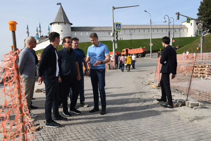 Ильсур Метшин проинспектировал ход работ по реконструкции улицы Баумана
