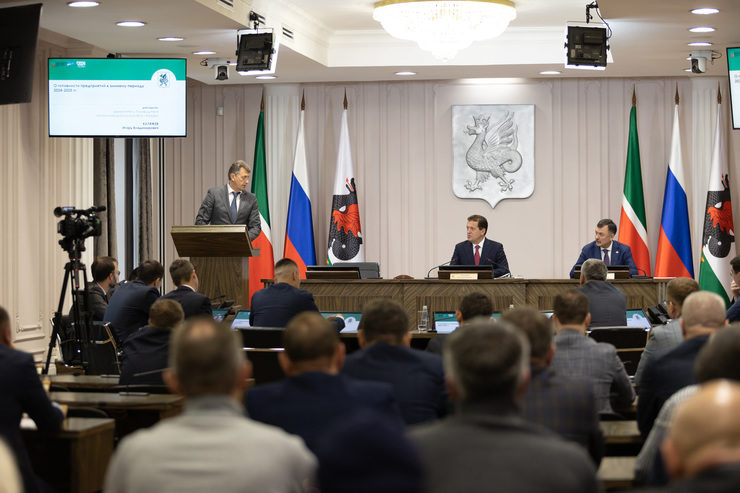 A meeting for preparing for the winter season takes place at the Executive Committee of Kazan