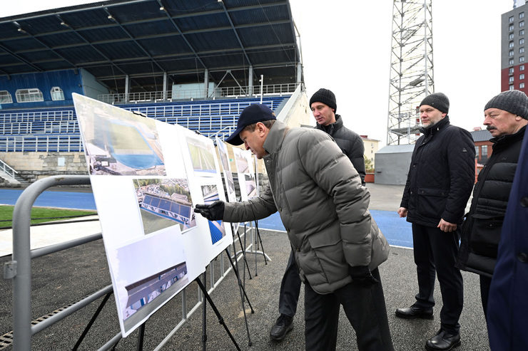 На стадионе «Ракета» стартовала заливка искусственного льда