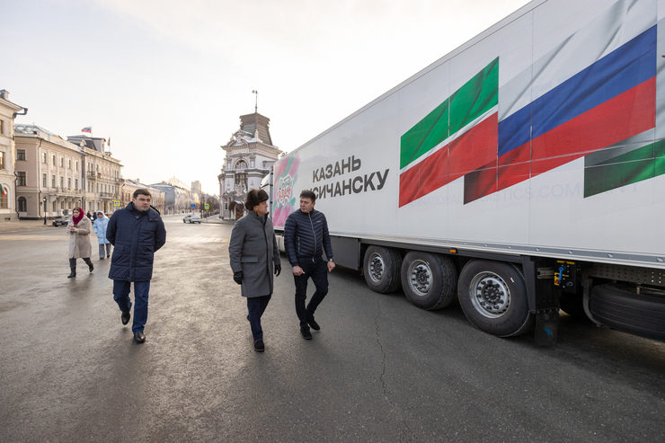 Жители Лисичанска и Рубежного в преддверии Нового года получат от Казани 18 тонн мандаринов