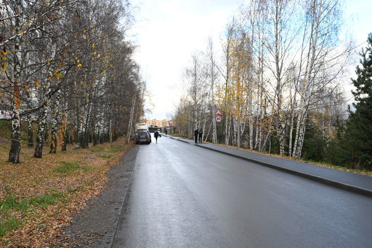 The Mayor of Kazan inspects the repaired road in the Vostochny residential area