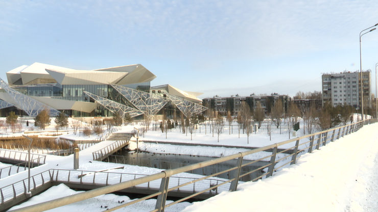 В Казани начались работы по обновлению фасадов домов у театра им. Галиаскара Камала